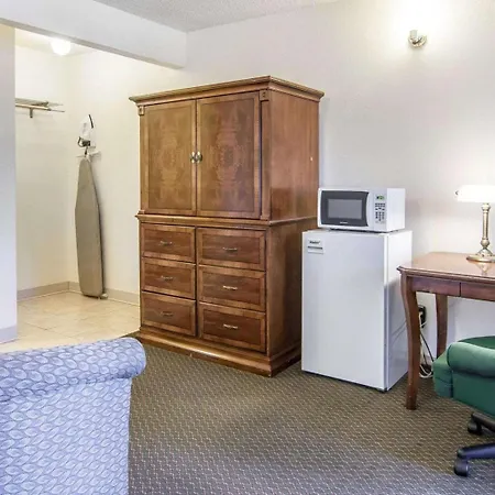 Econo Lodge Eugene-3